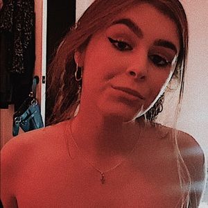 Meet your Posher, Isabella